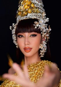 Người đẹp với phong cách trang điểm đậm chất Thái Lan