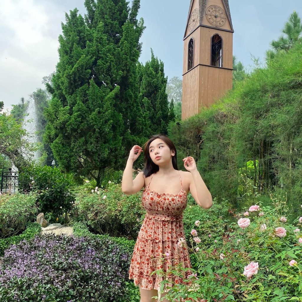 QQlive Hot Girl 2k1 Với Vòng Ngực Cực Khủng Thiên Di 4 Người đẹp cực kỳ quyến rũ gợi cảm khiến anh em say đắm