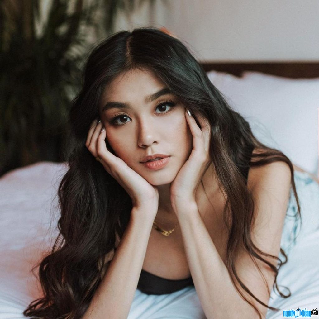 QQlive Nhan Sắc Quyến Rũ Của Hot Girl 9x Thảo Nhi Lê 3 Người đẹp được rất nhiều người theo dõi trên mạng xã hội