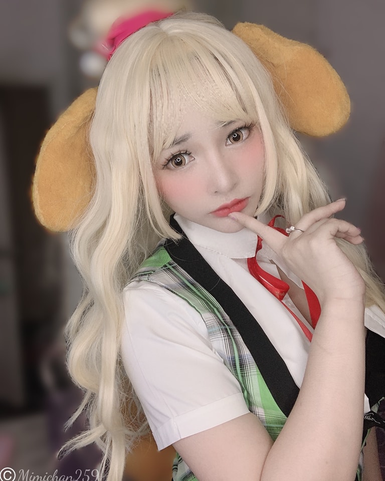 QQlive thiên thần cosplay Mimi Chan sexy gợi tình 3 Điều khiến khán giả ấn tượng nhất ở cô gái này chính là phong cách quyến rũ và thần thái bậc nhất