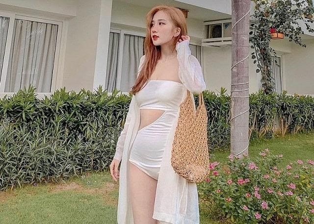 QQlive Hot Girl 9x Trần Linh Hương Cực Quyến Rũ - Nhan Sắc Gây Sốt 6 Hot girl Trần Linh Hương thanh lịch nhưng quyến rũ với bikini trắng