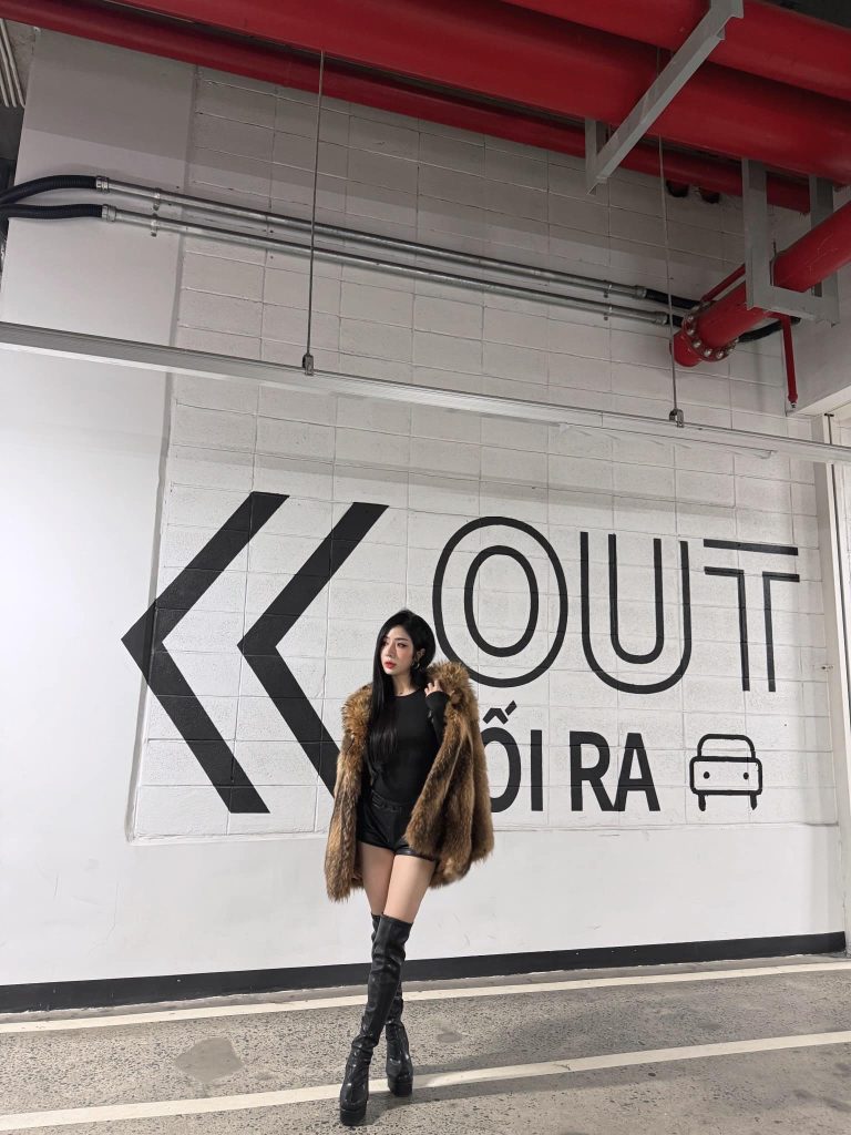 QQlive qqlive chia se thong tin ve pham hong nhung 2