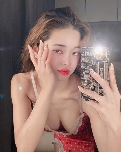 QQlive ngắm loạt ảnh bikini nóng bỏng của cô nàng Song Ji Ah