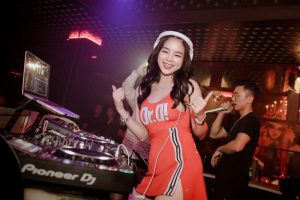 QQLive DJ Mie - Nữ thần được săn đón nồng nhiệt nhất trong làng nhạc Việt