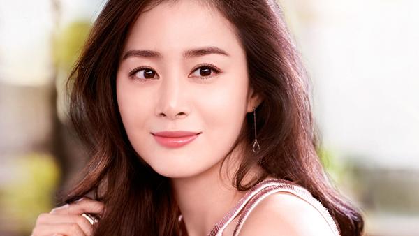 QQLive - Cận Cảnh Nhan Sắc Khuynh Đảo Một Thời Của Ngọc Nữ Kim Tae Hee 1 QQLive Kim Tae Hee - Nữ thần Hàn Quốc nổi tiếng