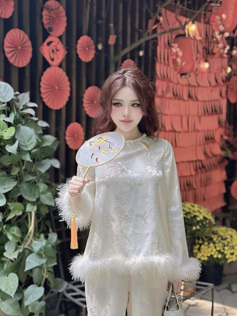 QQlive Hoàng Nhân Linh Chi Body Đồng Hồ Cát - Vẻ Đẹp Sexy Nóng Bỏng 16 QQlive qqlive body dong ho cat cua hoang nhan linh chi lam tan chay trai tim cua fan ham mo