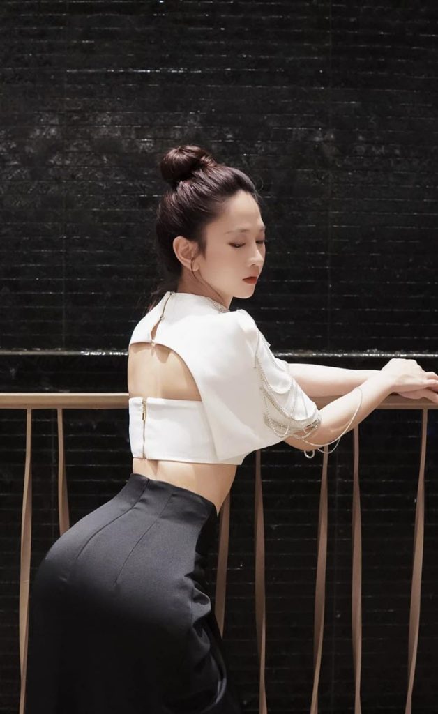 Top 4 Clip Nóng Hot Girl Mạng 2023: Những Scandal Làm Dậy Sóng Cộng Đồng 3 Những bức ảnh gợi cảm khiến dân mạng tin Lê Bống là nhân vật trong clip