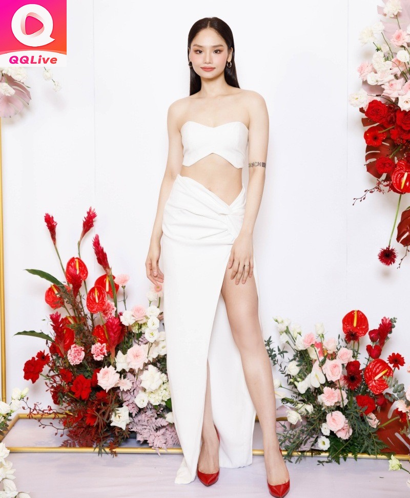 Top 4 gái xinh Vbiz góp mặt đường đua nổi tiếng trên QQLive 2 Miu Lê ca nhạc - Gái xinh Vbiz