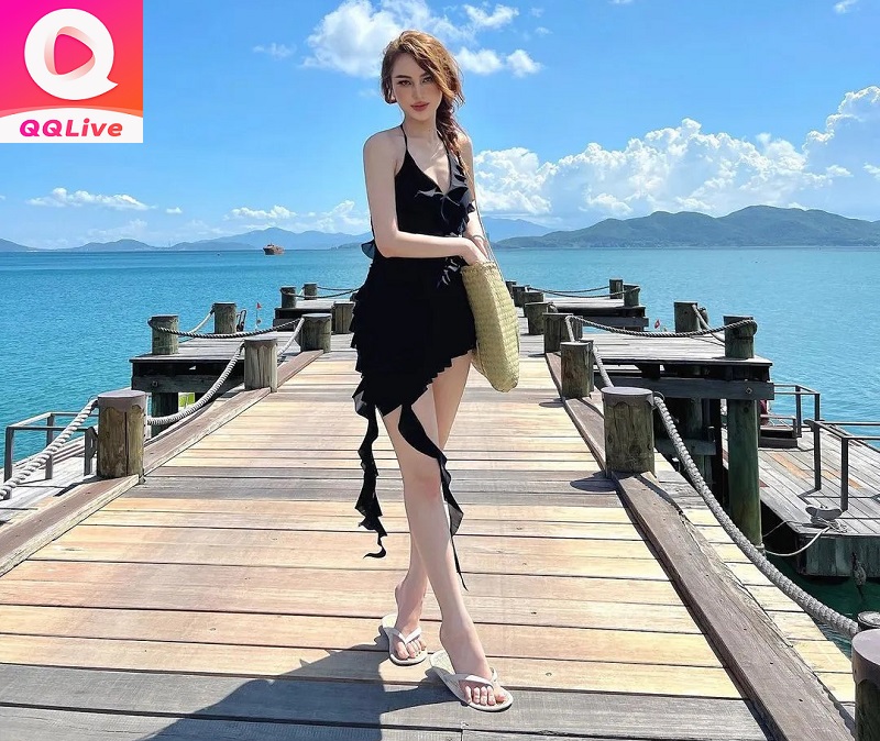 HDuyen Bkrong chân dài 171cm