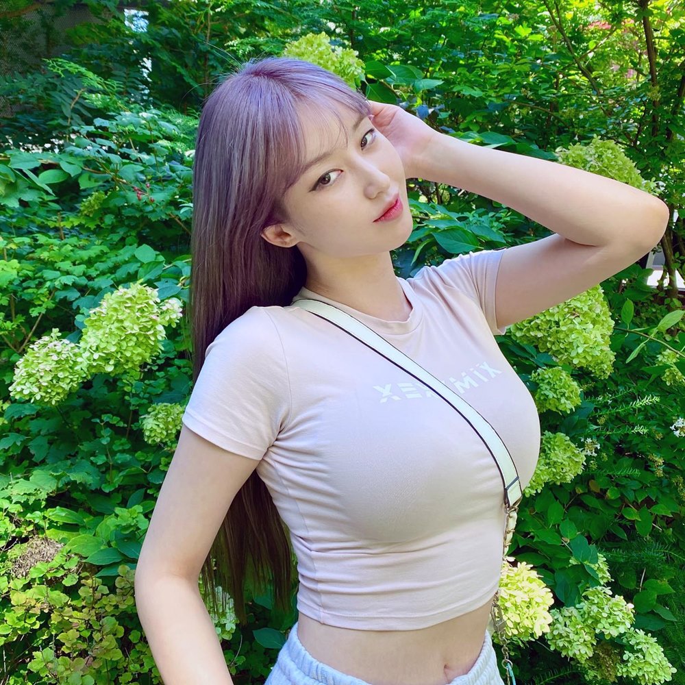 Top 6 Hot Girl Ngực Khủng Xứ Hàn Làm Anh Em QQlive “Lên Tim” Mỗi Khi Xuất Hiện 7 Hot girl ngực khủng kiêm người mẫu, MC giải trí quen thuộc của showbiz Hàn