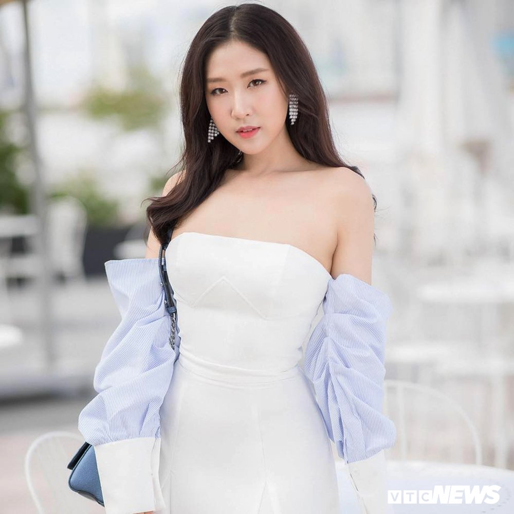 Vì sao hot girl Hàn Quốc luôn gây “tê đê mê” số 1 cả QQLive? 2 Phong cách thời trang nóng bỏng của các hot girl