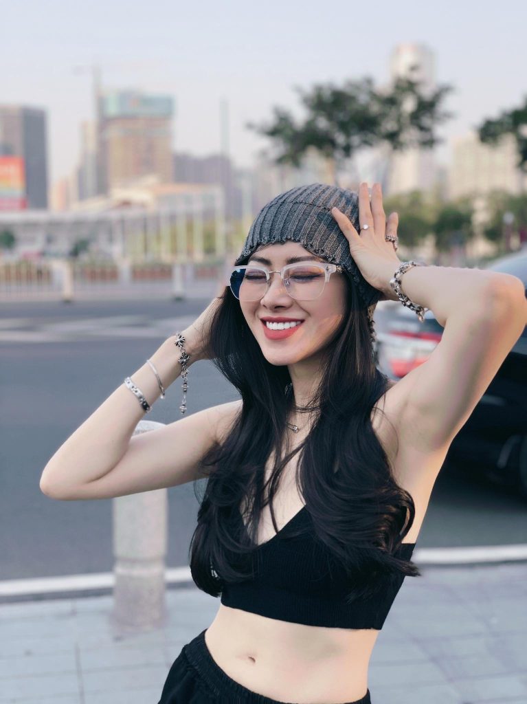 App QQ Live - Khám Phá Nàng Hot Girl Nguyễn Mai Sương Bốc Lửa 8 Nguyễn Mai Sương trên app QQlive