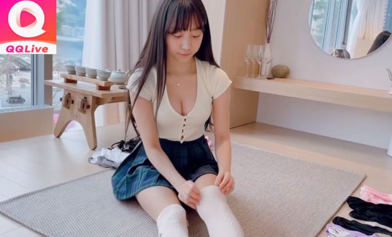Nổ QQlive iOS: Em Gái Hàn Eunji (DJ Henney) Gây Sốc Với Livestream Bỏng Mắt 3 QQlive han sac va tai nang cua eunji
