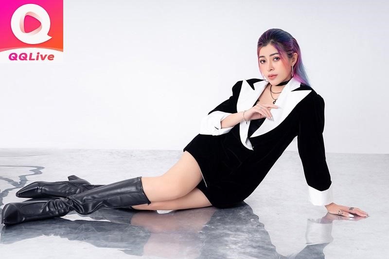 Hot TikToker Linh Barbie