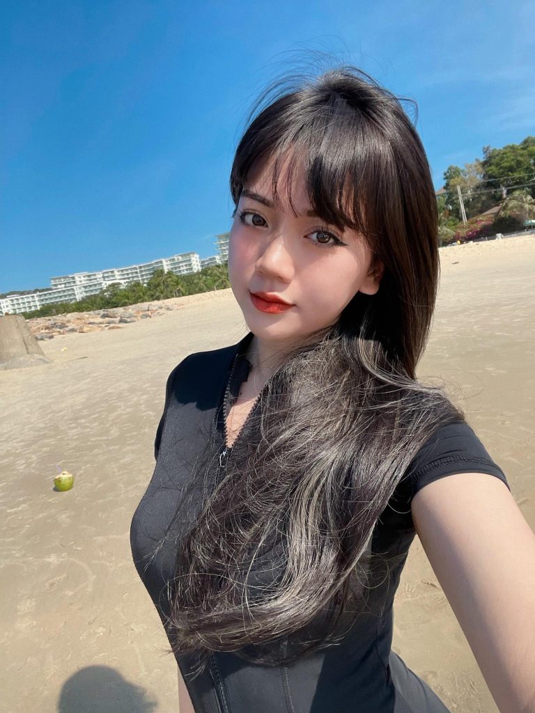 Hot Girl Bảo Hân Lên Sóng QQLive: Lộ Clip 18+ HD Gây Sốc 2 QQlive giới thiệu về hot girl Bảo Hân Helia