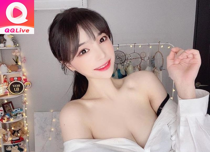 QQLive Trò Chuyện Thoát Y 18+: Đối Thủ Quốc Tế Sao Đấu Lại? 4 Livestream cùng idol trên QQLive trò chuyện thoát y 18+