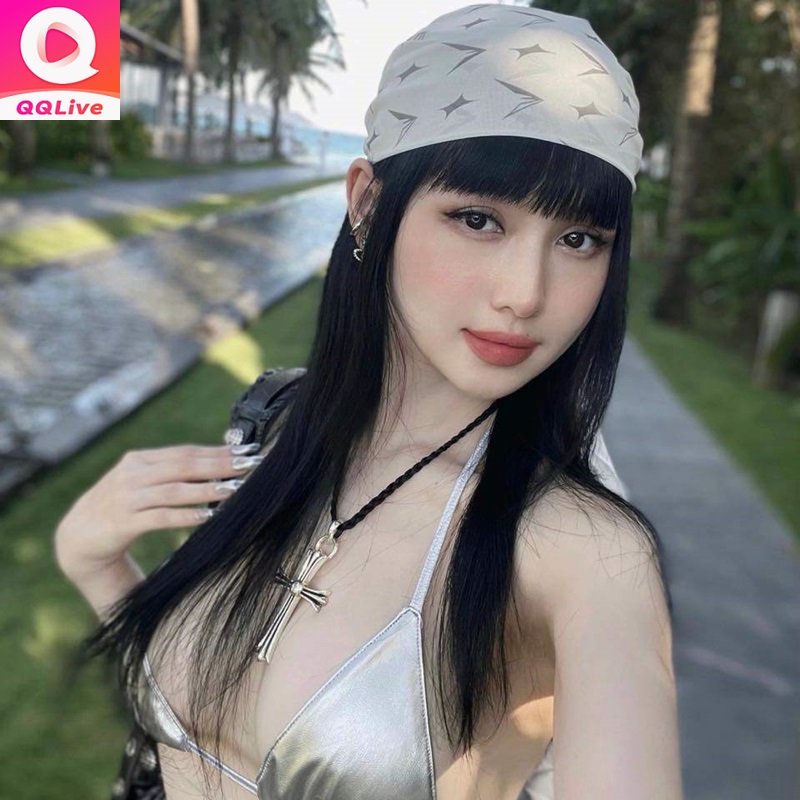 Tâm Tít trẻ đẹp trên QQLive